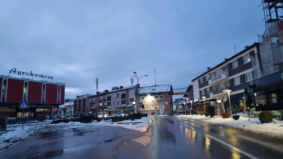 U Velikoj Kladuši pojedina naselja još uvijek bez struje i vode