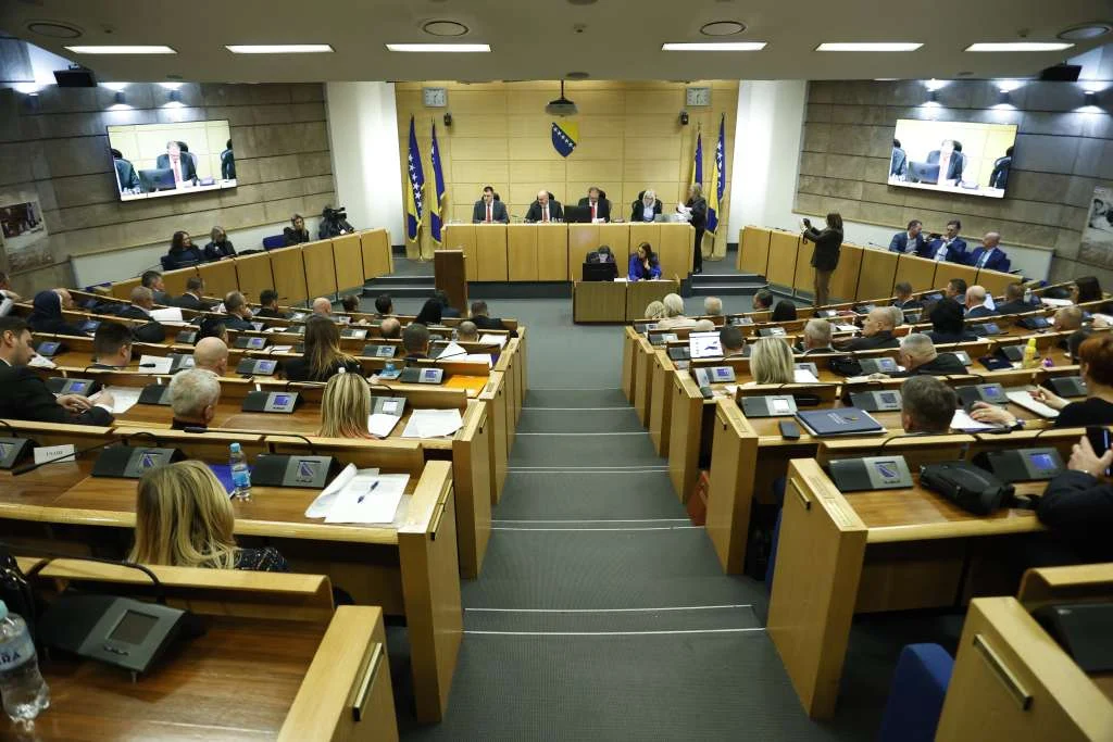 Danas vanredna sjednica Doma naroda Parlamenta FBiH o novom zakonu o Južnoj interkonekciji