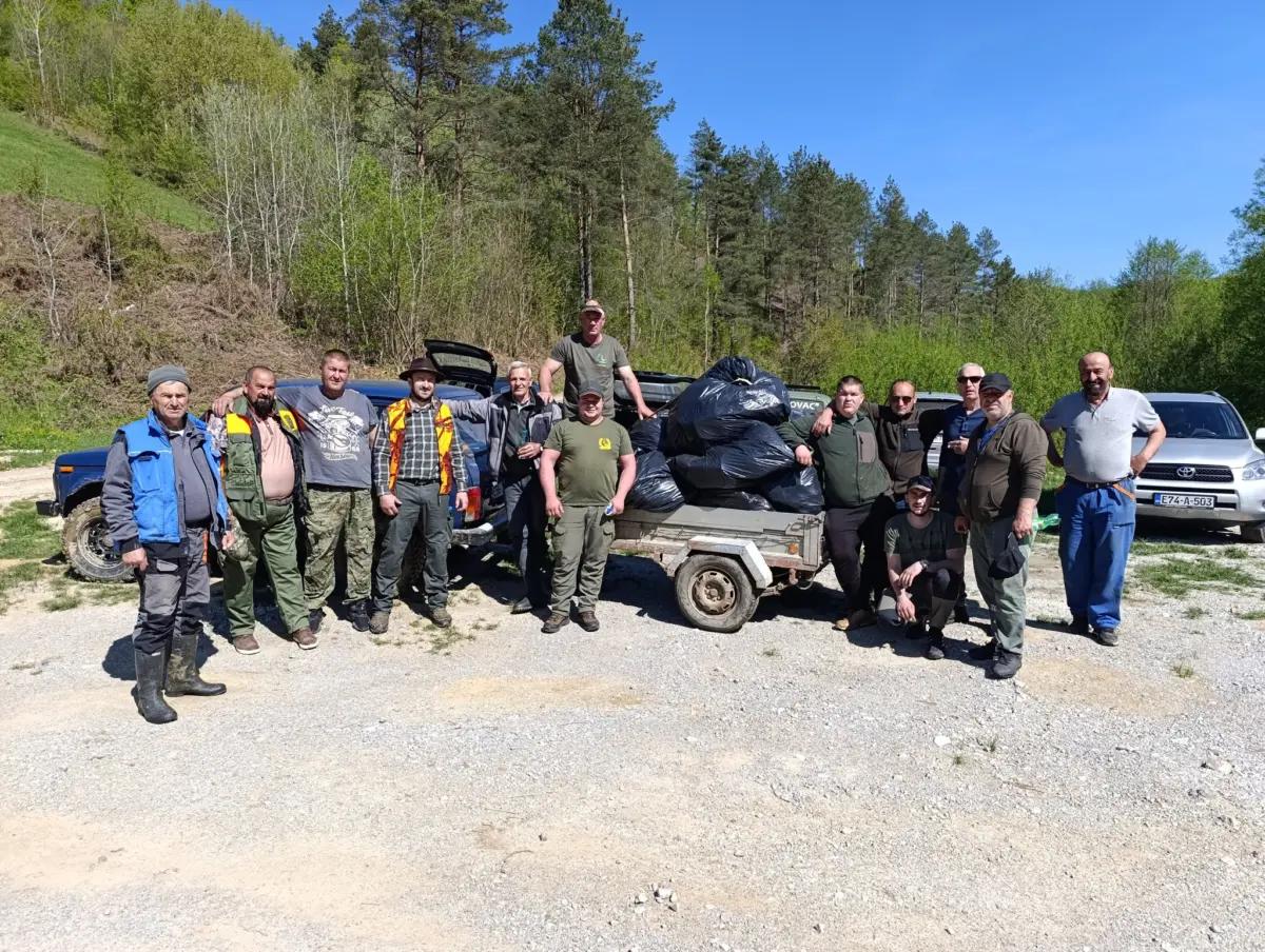 Lovci uzeli učešće u akciji „April – mjesec čistoće“