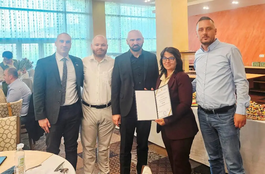 Uspjeh koji raduje: Priznanje Federalnog MUP-a stiglo u Veliku Kladušu