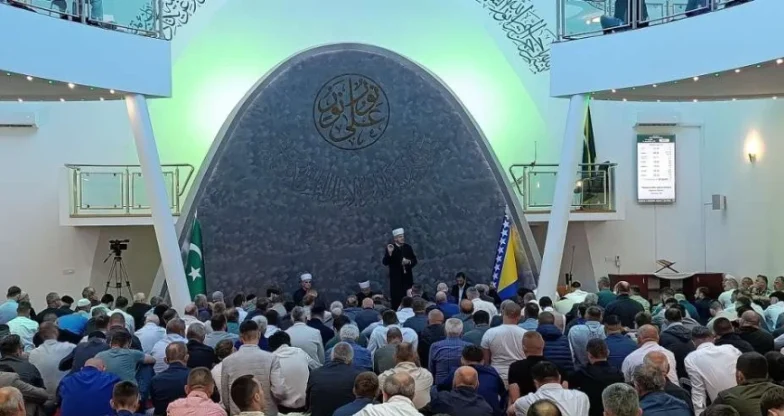Bajram-namaz u Krajini klanjan u više od 200 džamija i mesdžida: “Utočište tražimo u vjeri”
