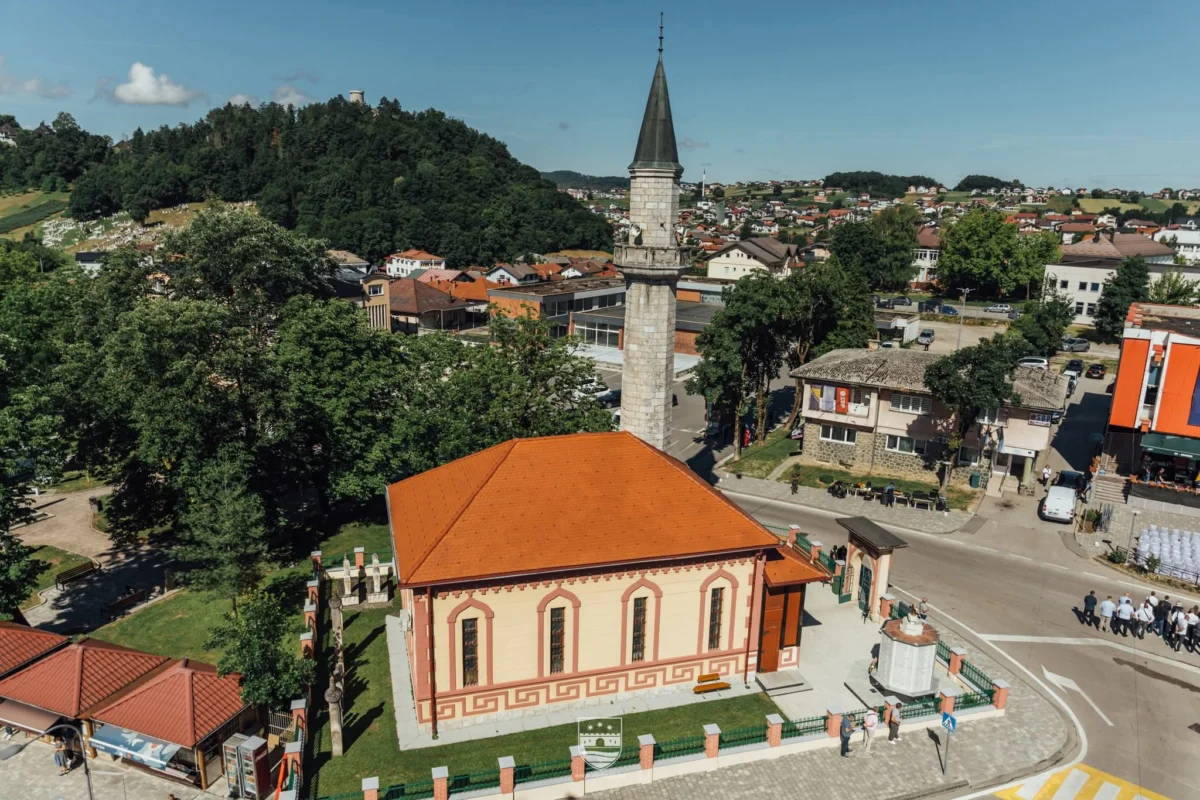 Muslimani ulaze u Novu godinu: Večeras nastupa 1448. hidžretska godina