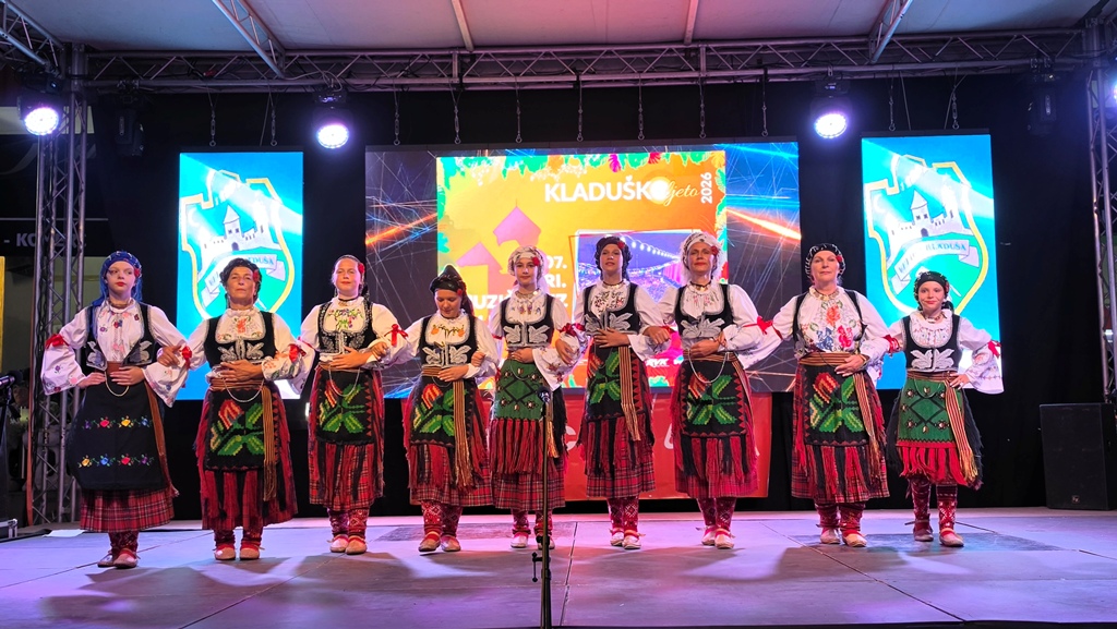 Smotra folklora i Krajiška sofra oživjeli tradiciju u okviru „Kladuškog ljeta 2026“