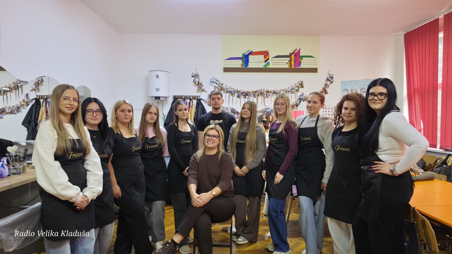 Budući frizeri u Velikoj Kladuši: Ljubav prema kosi i osmijeh zadovoljnog klijenta su najveća motivacija